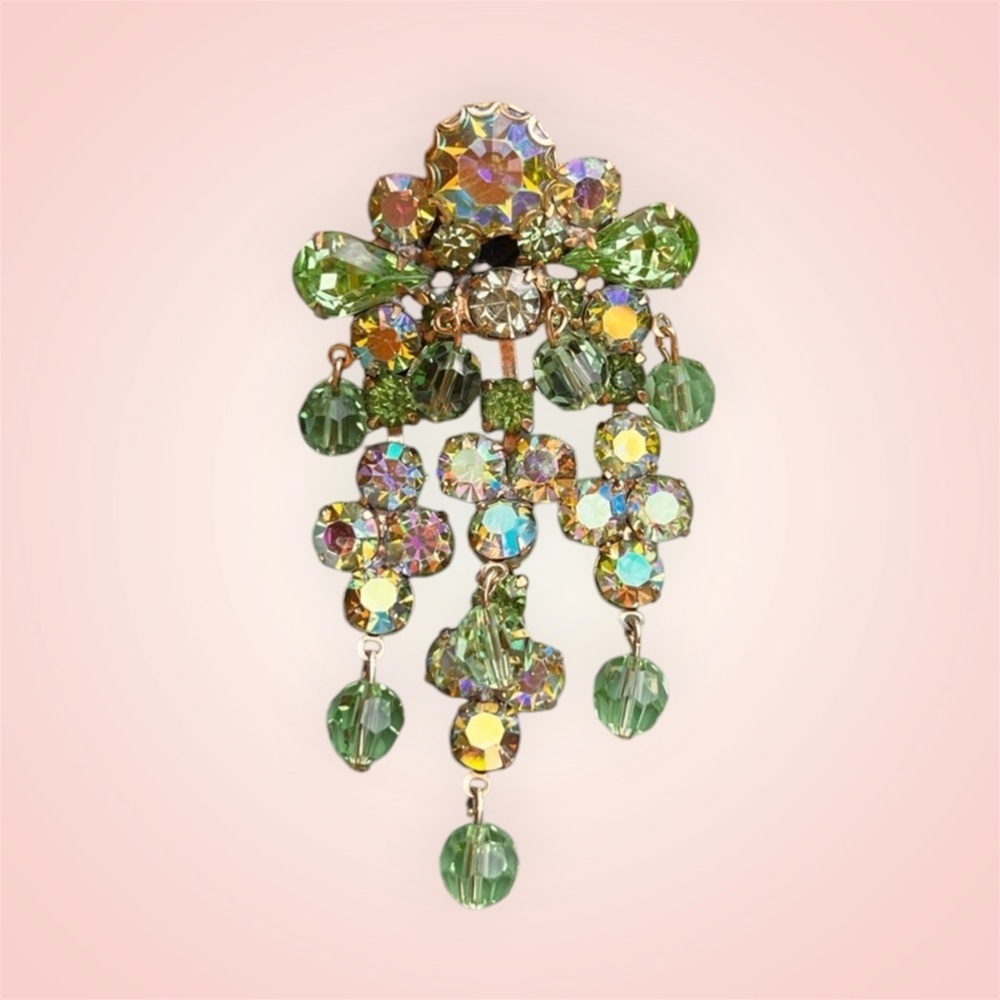 VINTAGE AURORA BOREALIS GREEN RHINESTONE brooch. Rare. Juliana? - Picture 3 of 9